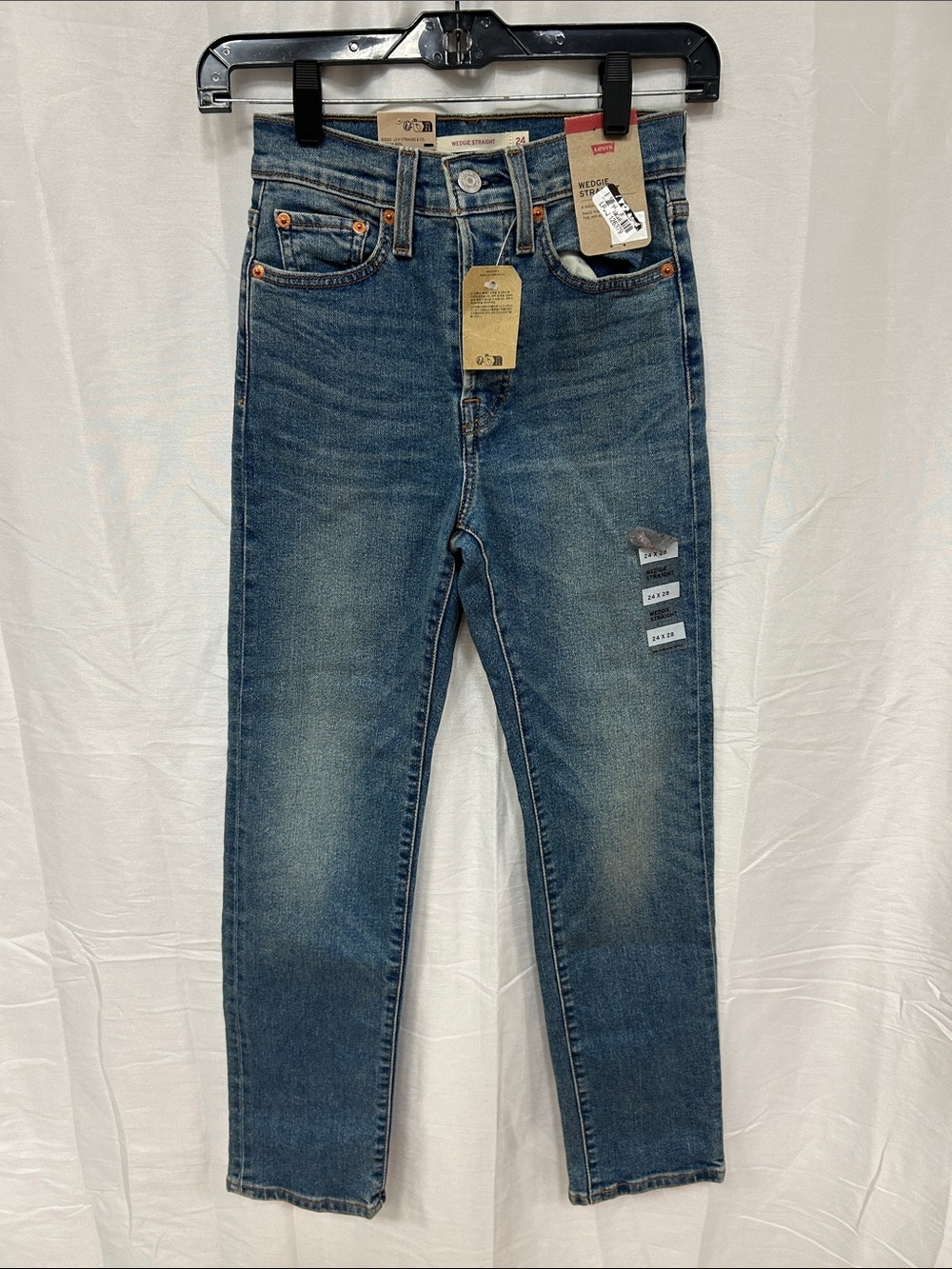 Levi's Women's Wedgie Straight Jeans 24x28